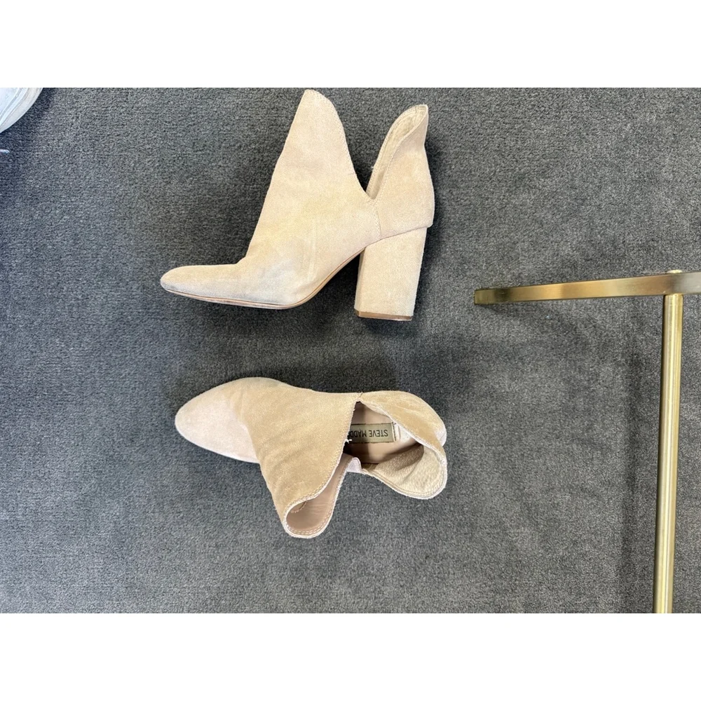 Women's Steve Madden Beige Ankle Boots Size 9.5 suede tan nude - Picture 7 of 8